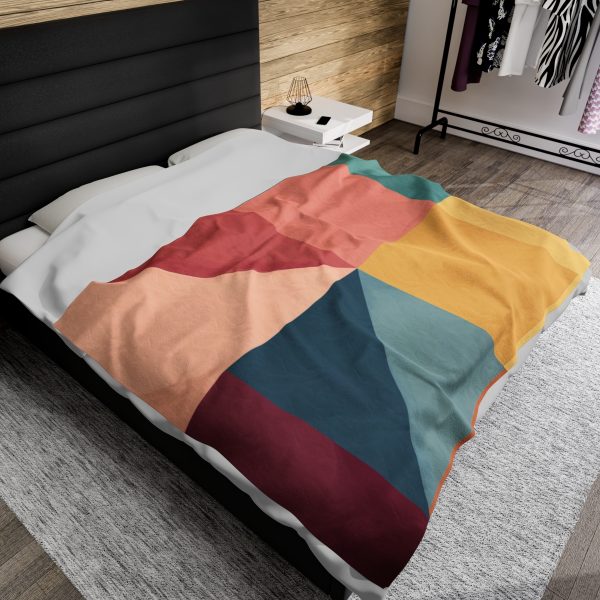 Soft Geometric Pyramid 01 - Velveteen Plush Blanket - Image 5